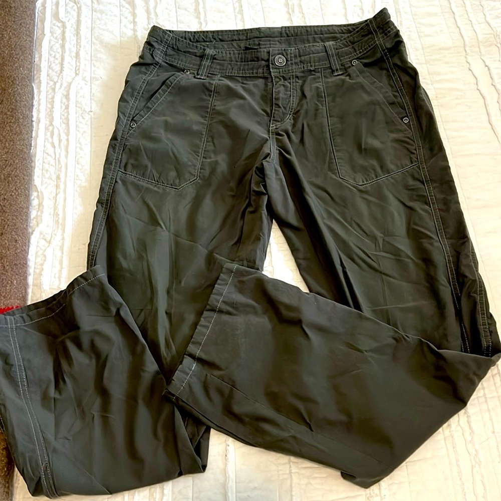 Hiking pants in olive green by Kuhl. Only worn once. Light weight.